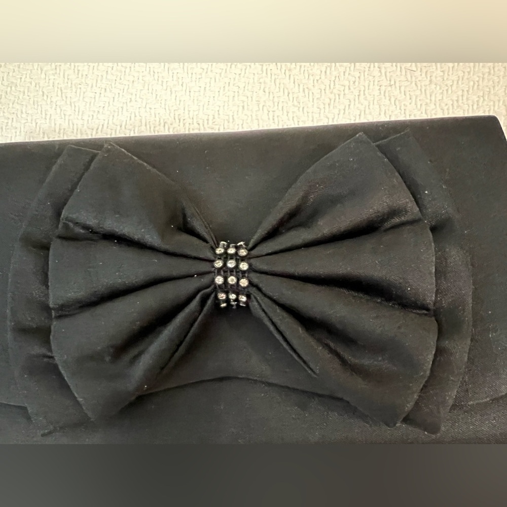 La Regale Ltd Black Satin Evening Clutch Bag w/Rhinestoned Bow Snap Closure FLAW